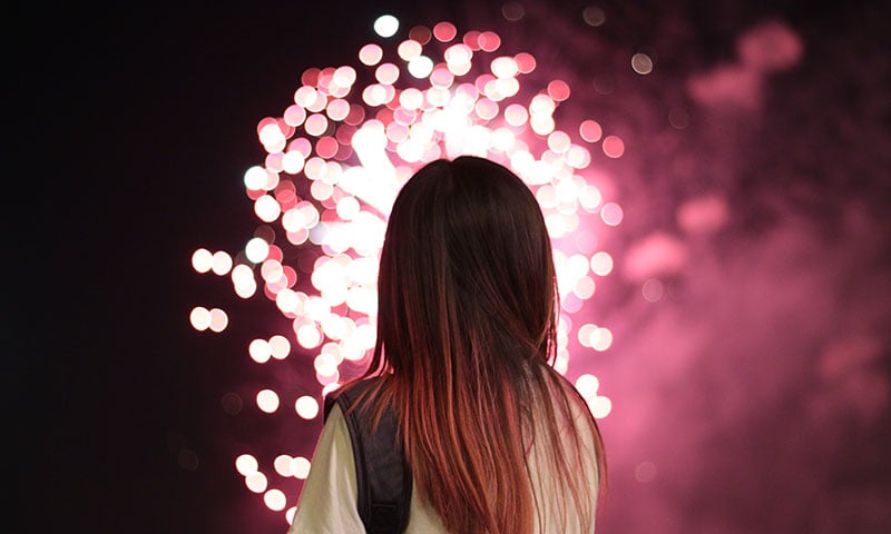 girl-viewing-fireworks