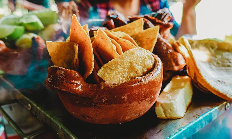 delicious-mexican-dish-chips-salsa
