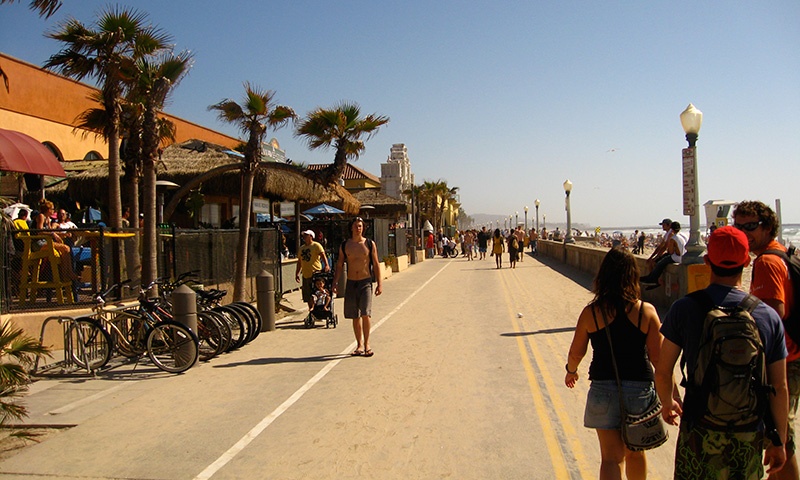 mission-beach-board-walk