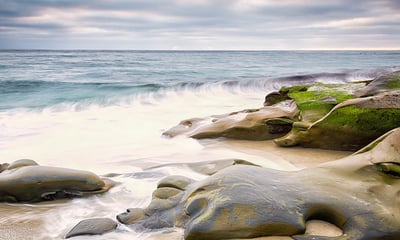 časosběrná fotografie pláže Windanseas v La Jolla