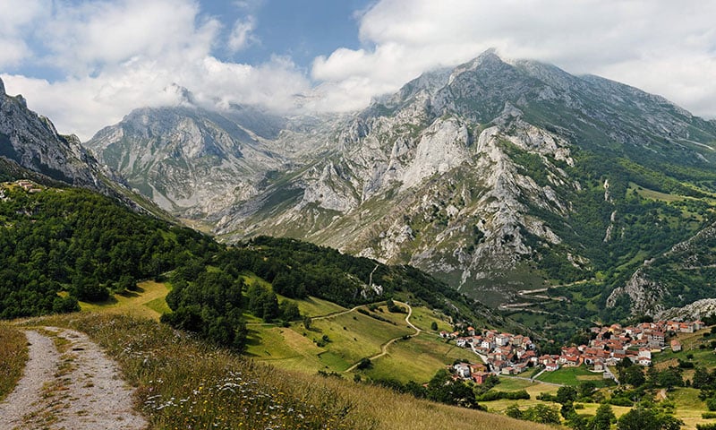 alpine-scenic-view