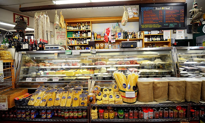 mona-lisa-foods-deli