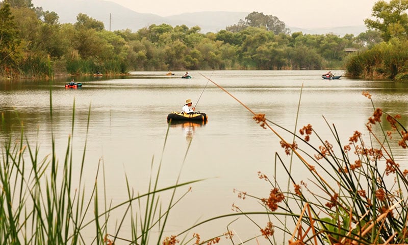 santee-fishing-lake